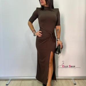 Abito lungo aderente con spacco e drappeggio