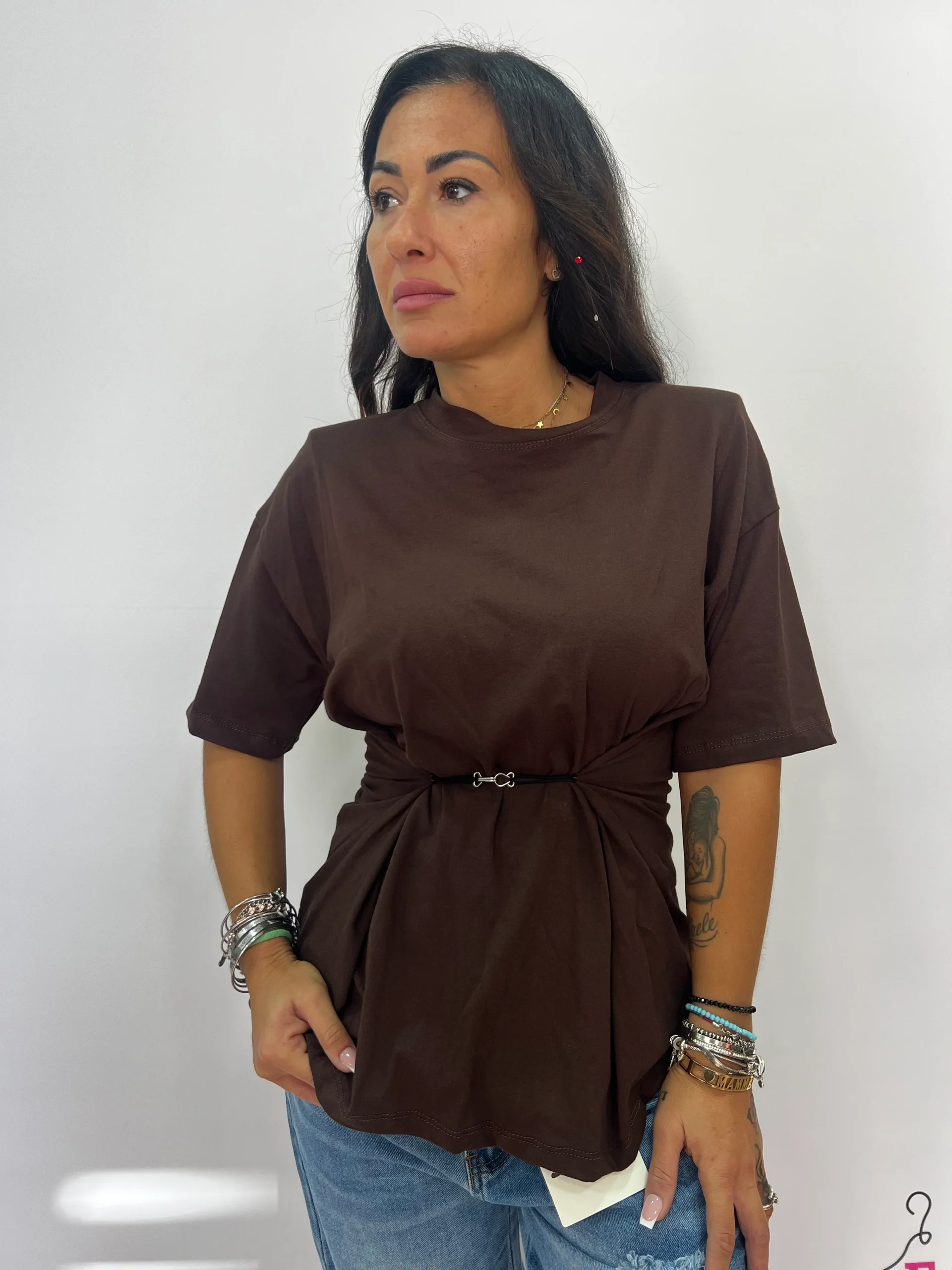 T-shirt donna con arriccio e gancio centrale - immagine 6