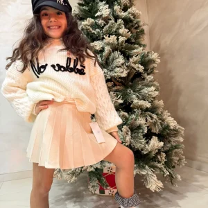 Maglione bambina ricamato inverno