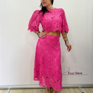 Completo pizzo floreale top e gonna midi
