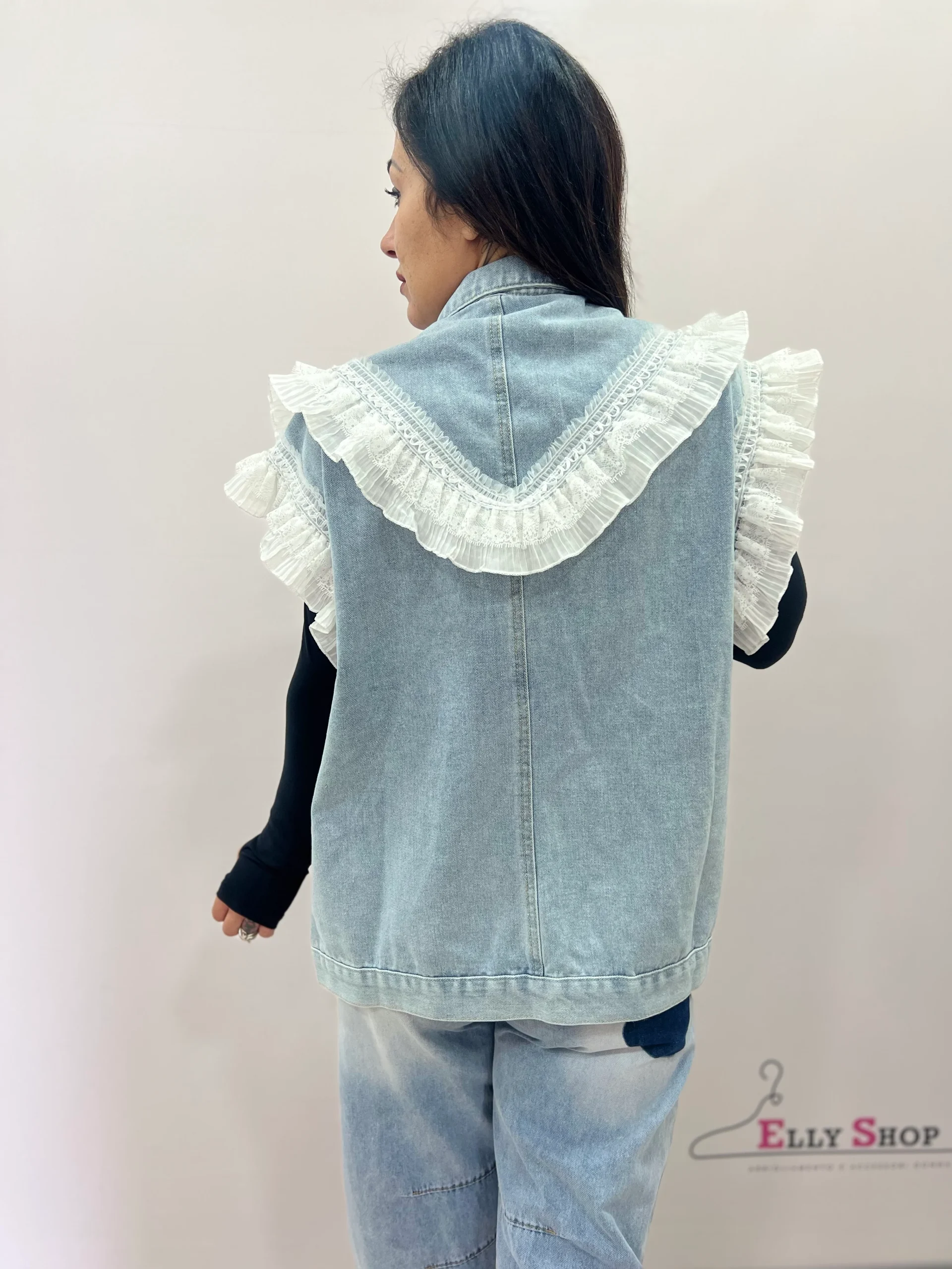 Gilet donna denim con rouches e perle - immagine 5