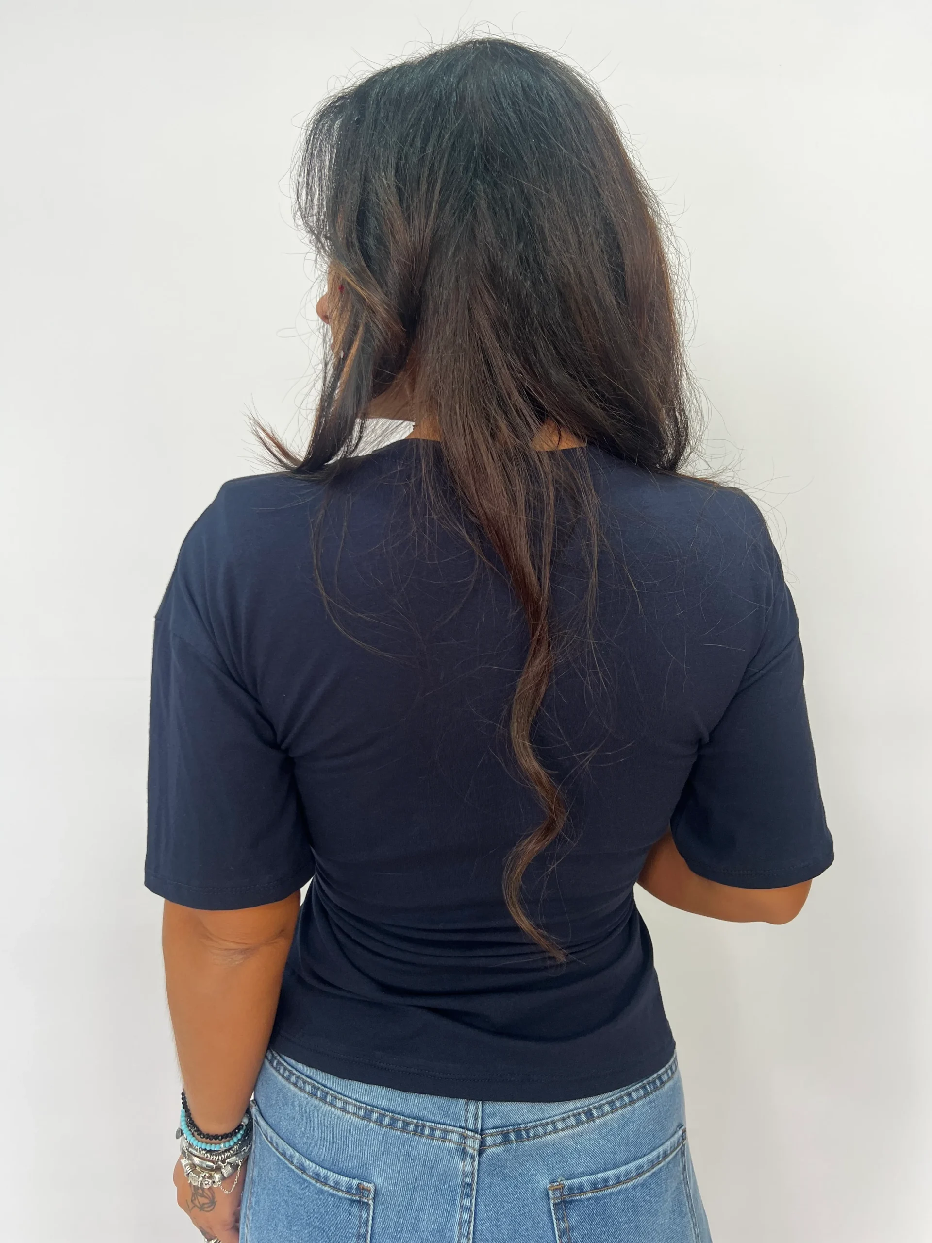 T-shirt donna con arriccio e gancio centrale - immagine 8