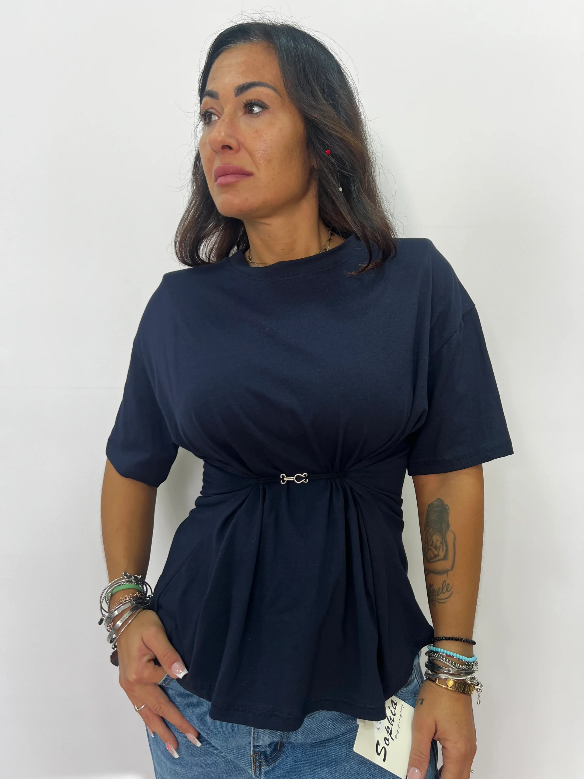 T-shirt donna con arriccio e gancio centrale - immagine 5