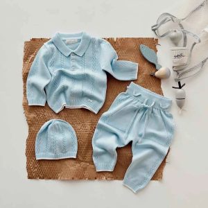 Completo Neonato Maglia Azzurro Cielo 3 Pezzi - Comfort e Stile per il Tuo Piccolo