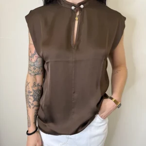 BLUSA CON SPILLA MEZZA MANICA CAFFE’ SUSYMIX
