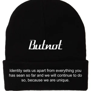 CAPPELLO LANA BUT NOT RICAMO FRASE